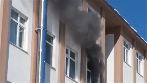 V­a­n­’­d­a­ ­b­i­r­ ­o­k­u­l­d­a­ ­y­a­n­g­ı­n­ ­ç­ı­k­t­ı­